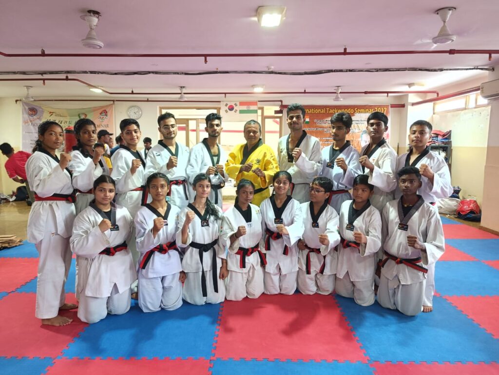एशियाई मार्शल आर्ट प्रतियोगिता व बलैक बेल्ट परीक्षा मे सोनभद्र का डंका