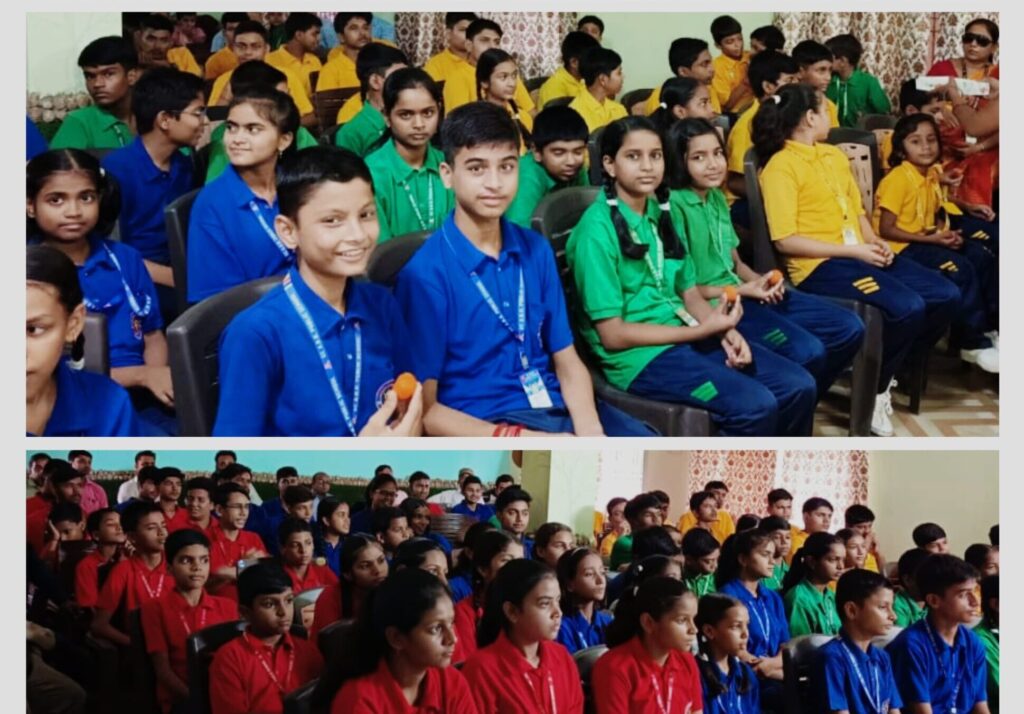 सेंट ए.बी.आर.पब्लिक स्कूल में चंद्रयान-3 के चंद्रमा की सतह पर सफलतापूर्वक उतरने का सीधा प्रसारण