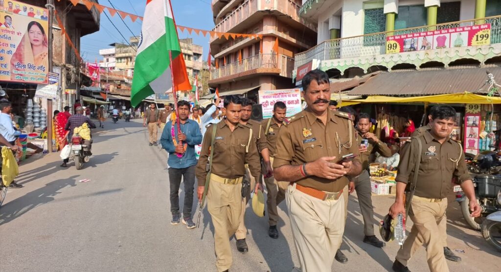 सोनांचल संघर्ष वाहिनी कार्यकर्ताओं ने निकाली 18 किमी सोनांचल बचाओ तिरंगा पदयात्रा