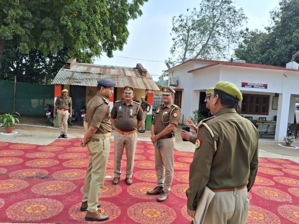 क्षेत्राधिकारी पिपरी सोनभद्र द्वारा थाना पिपरी का किया गया अर्द्धवार्षिक निरीक्षण