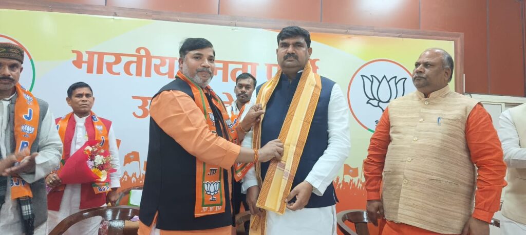 अनुसूचित जनजाति मोर्चा (BJP) की प्रदेश कार्यसमिति व नवनियुक्त पदाधिकारियों की परिचयात्मक बैठक हुई संपन्न