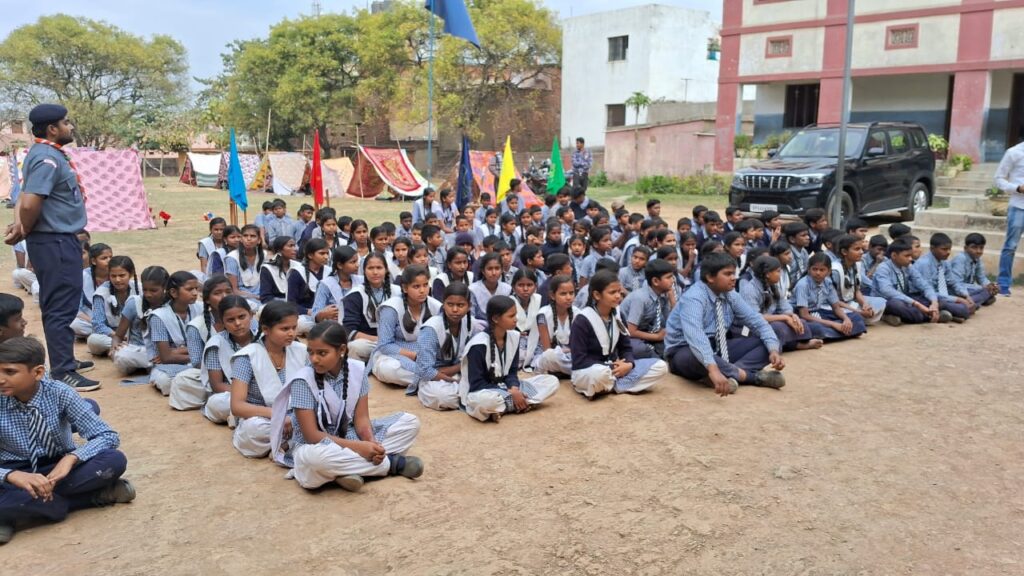 ख्रिस्त ज्योति हाई स्कूल हाईटेक, रेणुकूट में स्काउट एंड गाइड के बच्चों द्वारा तीन दिवसीय कैंपिंग कार्यक्रम का हुआ समापन