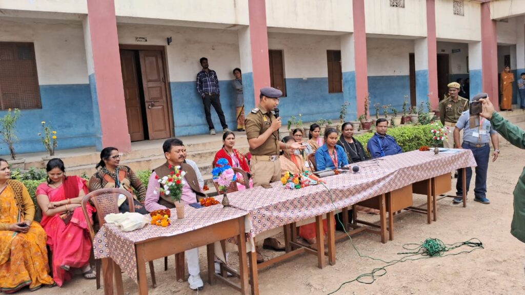 ख्रिस्त ज्योति हाई स्कूल हाईटेक, रेणुकूट में स्काउट एंड गाइड के बच्चों द्वारा तीन दिवसीय कैंपिंग कार्यक्रम का हुआ समापन