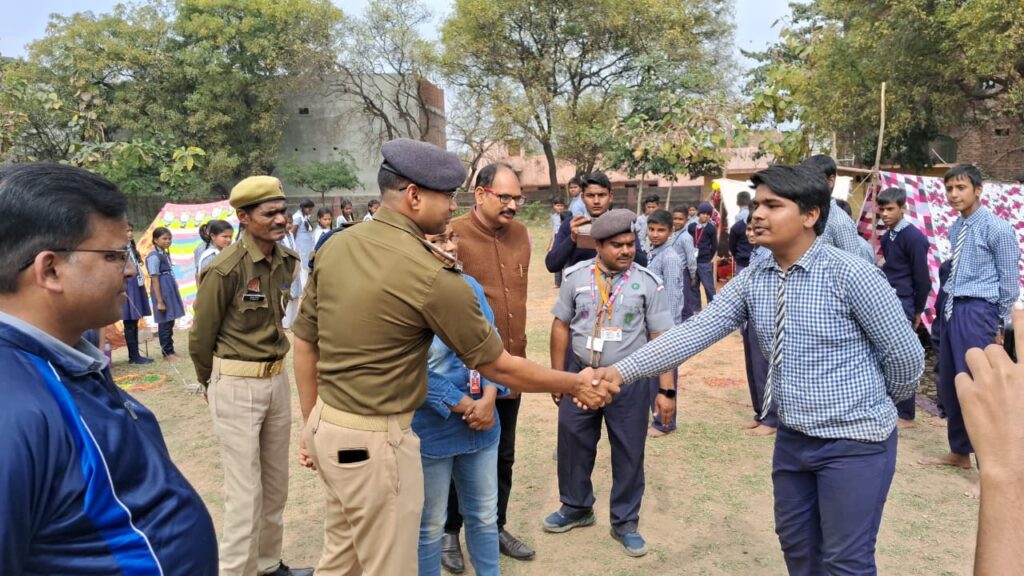 क्रिस्ट ज्योति हाई स्कूल हाईटेक, रेणुकूट में स्काउट एंड गाइड के बच्चों द्वारा तीन दिवसीय कैंपिंग कार्यक्रम का हुआ समापन