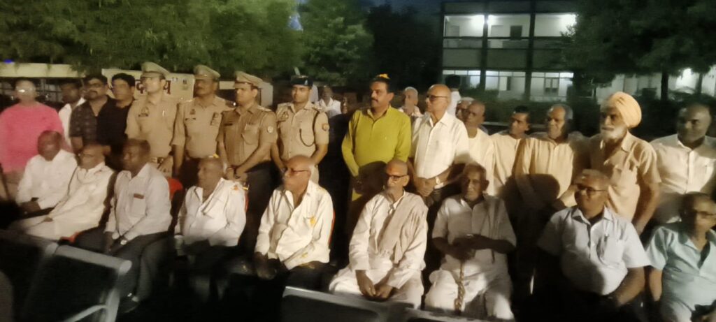 अभय ह्यूमन वेलफेयर सोसाइटी व रेणुकूट प्रेस क्लब के तत्वाधान में होली मिलन कार्यक्रम का किया गया आयोजन