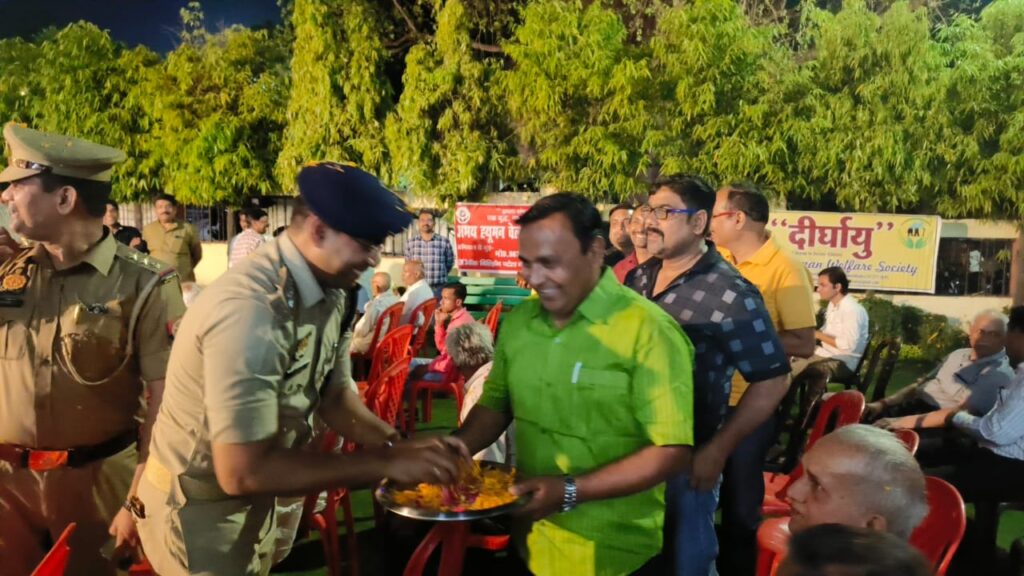 अभय ह्यूमन वेलफेयर सोसाइटी व रेणुकूट प्रेस क्लब के तत्वाधान में होली मिलन कार्यक्रम का किया गया आयोजन