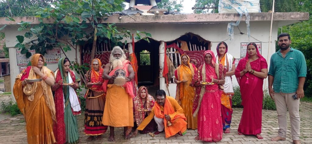 लगातार आठवें दिन किया गया रुद्राभिषेक