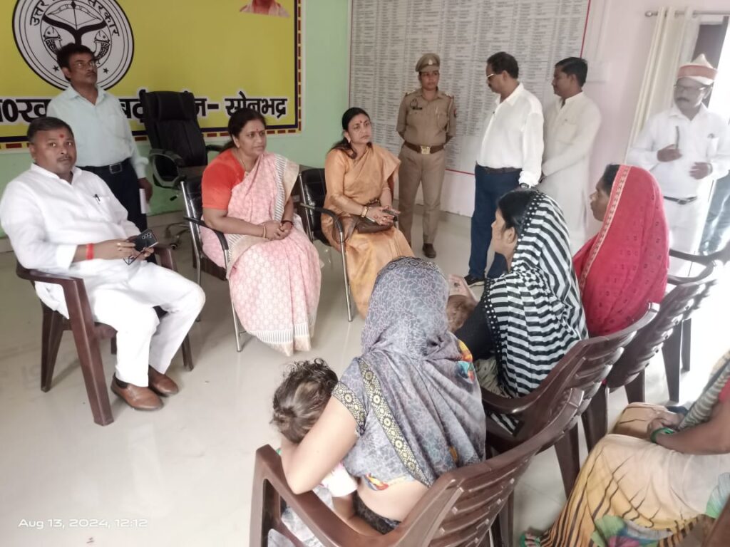 महिला एवं बाल विकास समिति द्वारा सोनभद्र में संचालित योजनाओं का निरीक्षण