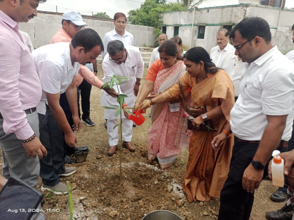 महिला एवं बाल विकास समिति द्वारा सोनभद्र में संचालित योजनाओं का निरीक्षण