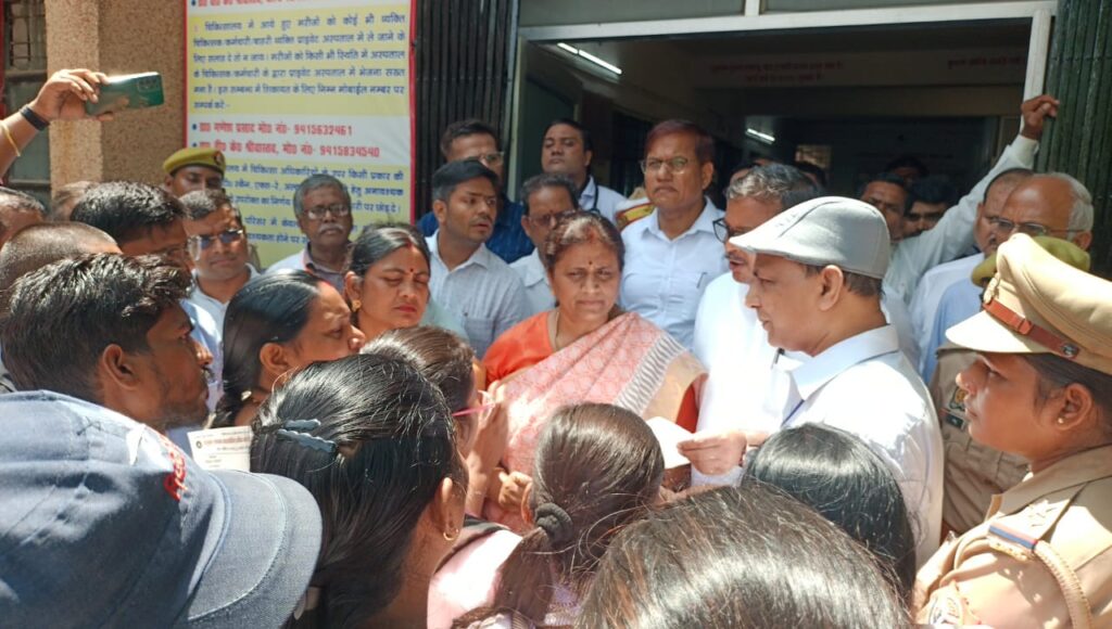 महिला एवं बाल विकास समिति द्वारा सोनभद्र में संचालित योजनाओं का निरीक्षण
