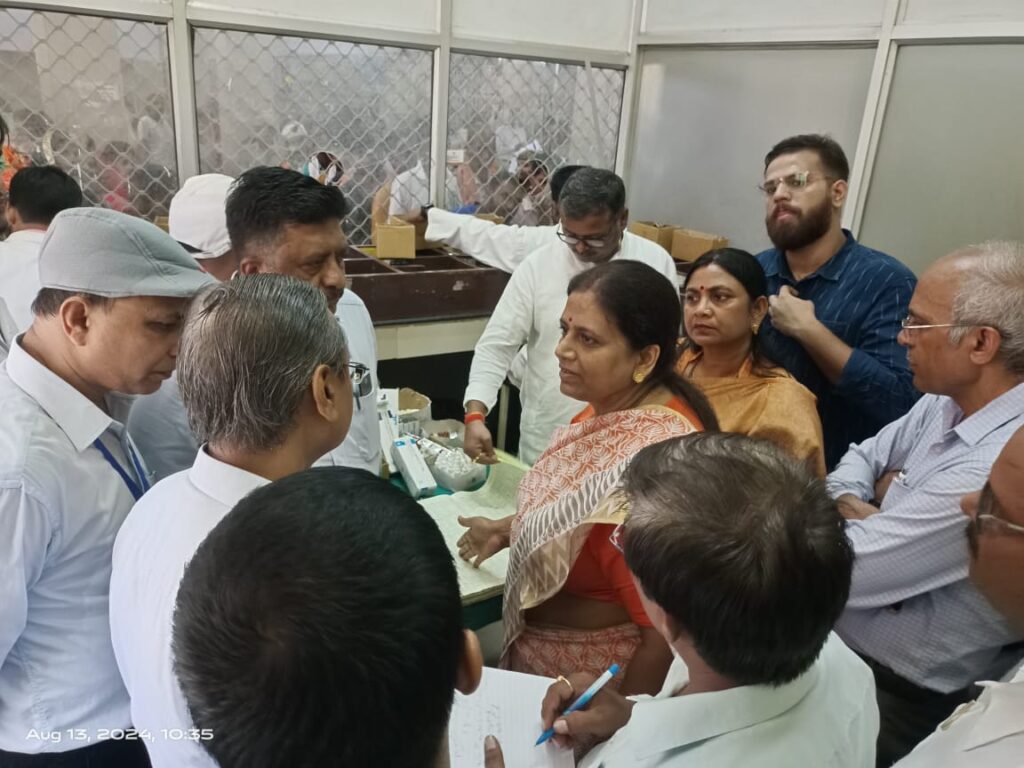 महिला एवं बाल विकास समिति द्वारा सोनभद्र में संचालित योजनाओं का निरीक्षण