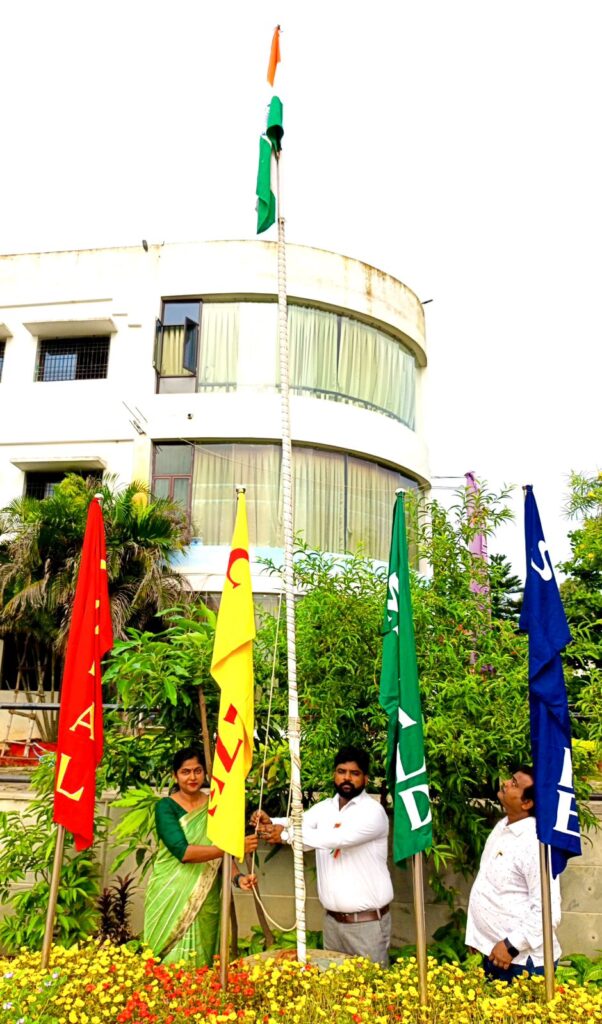 ग्रीनलैंड स्कूल, रेणुकूट में "विकसित भारत" थीम पर स्वतंत्रता दिवस 2024 का भव्य आयोजन