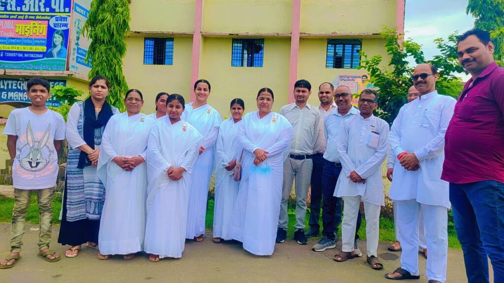 ब्रह्माकुमारी संस्था की ओर से जिले भर में विभिन्न स्थानों पर एक सप्ताह तक रक्षा मनाया गया बंधन का पर्व